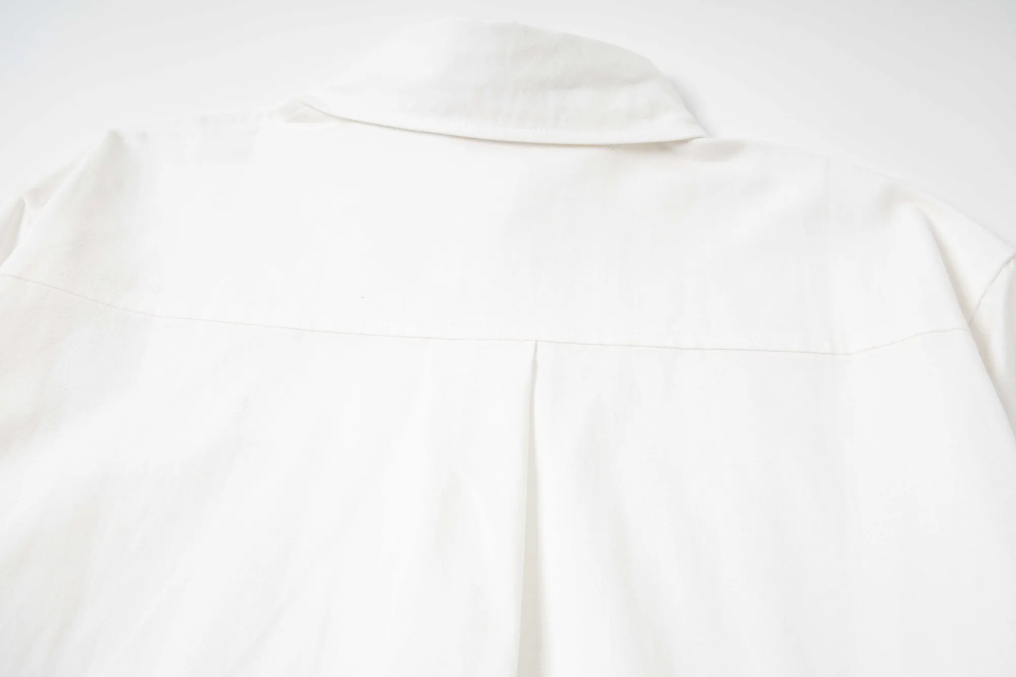 🅿️250 new model number: B141 Ralph Lauren/Ralph Lauren classic small label couple's long-sleeved shirt 1️⃣Made of high-quality fabrics, the upper body is soft and comfortable, extremely delicate, and feels solid, smooth and soft. The fabric has the characteristics of being wrinkle-free and has an invincible feel. The details are perfectly handled! 2️⃣The workmanship details are perfectly controlled. They are all hemmed with vest technology, and the inside of the sleeves are also used. Different from the four-needle and five-thread workmanship, the collars are also all designed with interlining, showing high-end fashion and individuality, and the style is fashionable, simple and elegant! 3️⃣It is very youthful and energetic, and can be easily worn by both men and women. It is very in line with the fashion aesthetic concepts of today's young people! Color: Black, White, Navy Size: S, M, L, XL